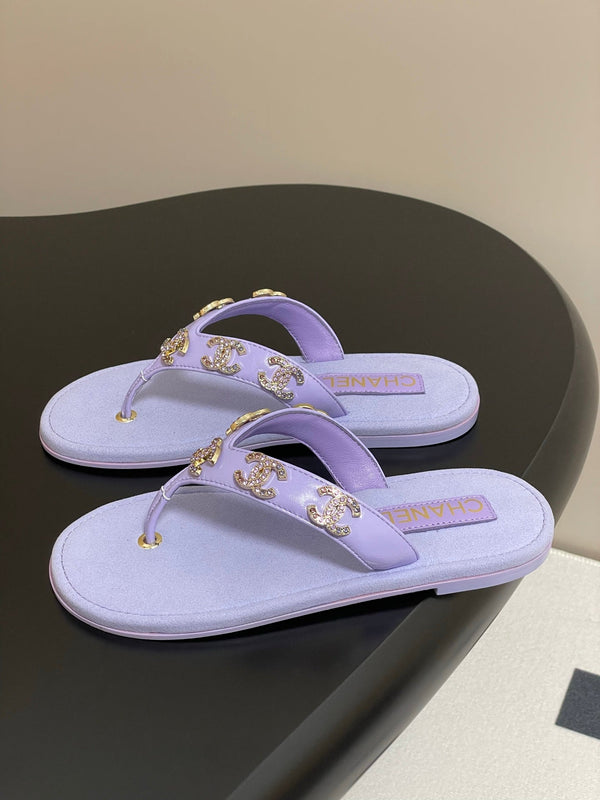 CC 25P Double C 5 Motifs Thongs Sandal Purple Sheepskin 247694