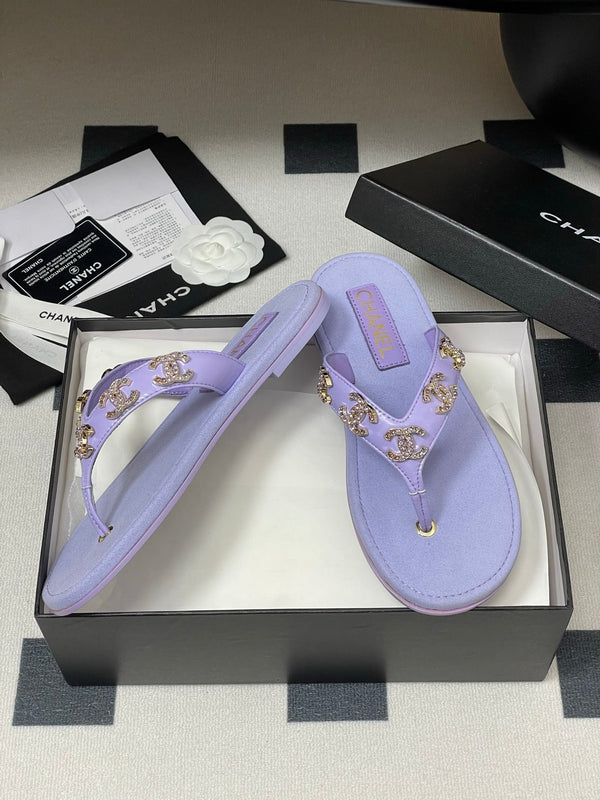 CC 25P Double C 5 Motifs Thongs Sandal Purple Sheepskin 247694