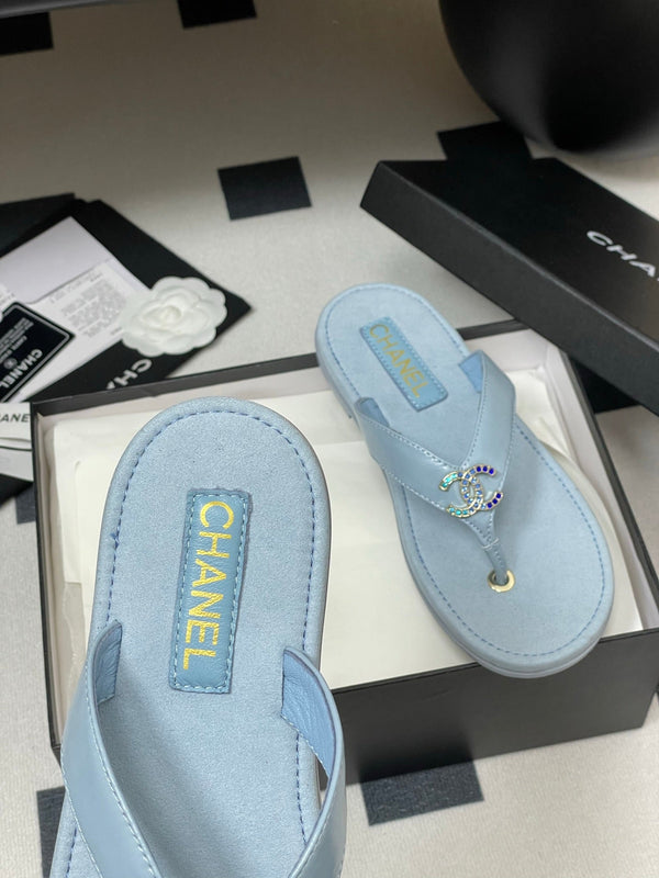 CC 25P Double C 1 Motif Thongs Sandal Baby Blue Sheepskin 247702