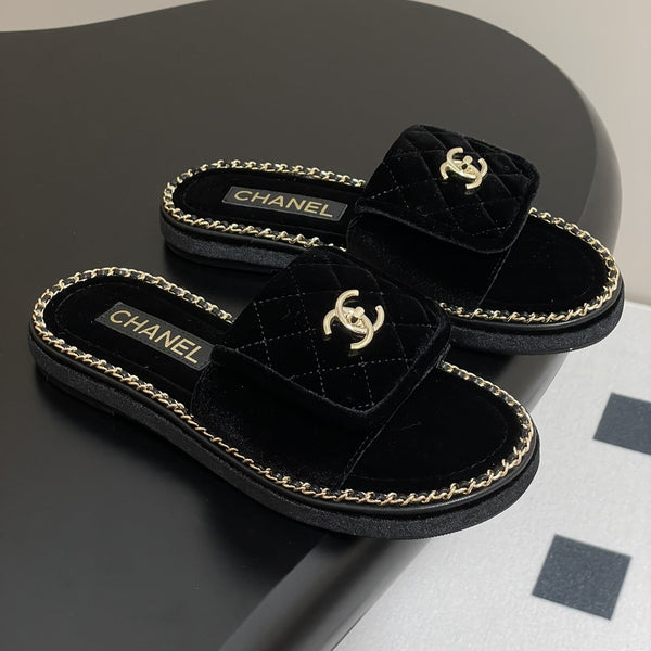 CC 25S Chain Ring Edge Buckle Bag Mule Sandal Black Velvet 247585