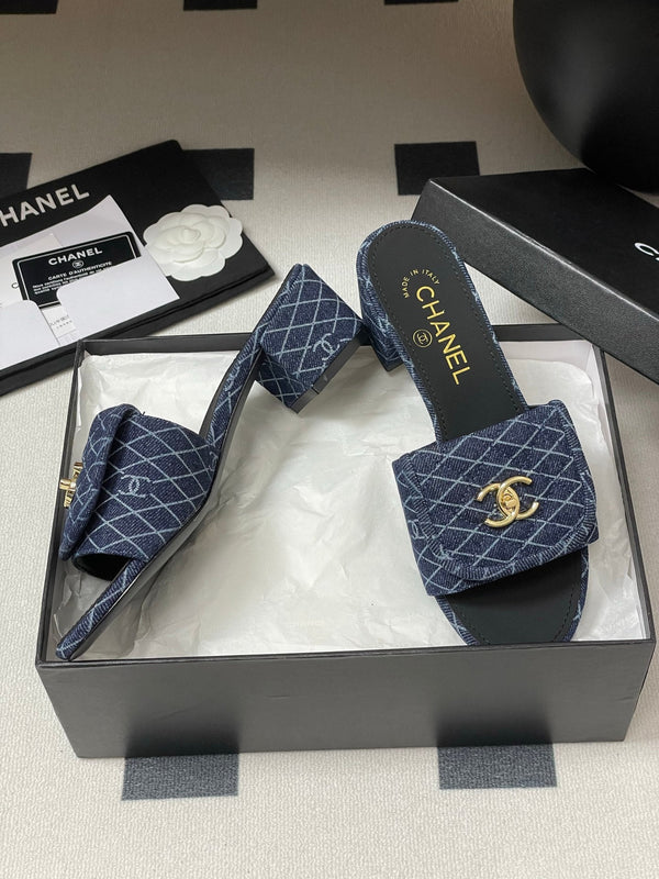 CC 25F Sandal Heel 5cm Quilted