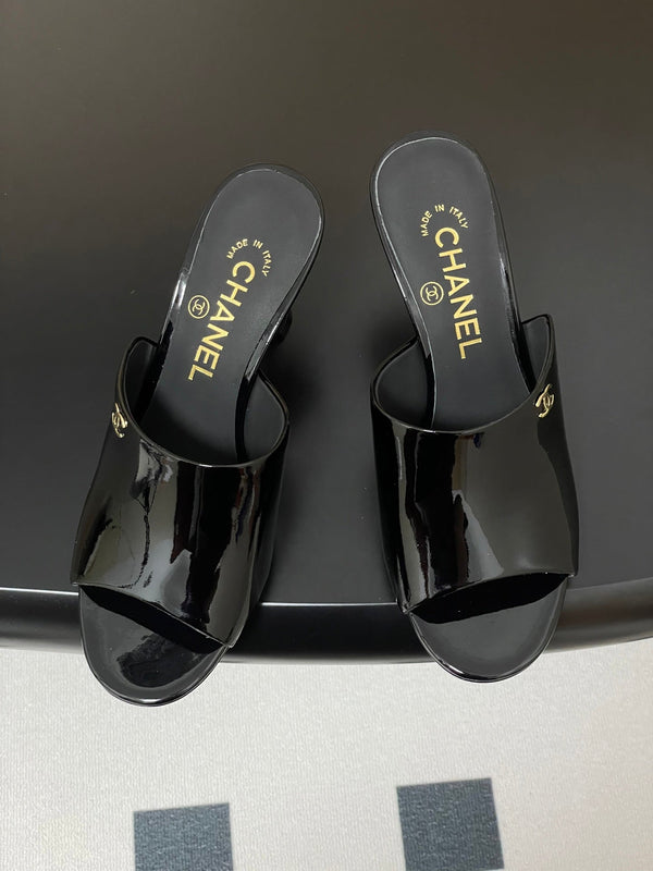 CC 26 Fish Mouth Honey High Heel Slippers 85mm Black Patent Leather 319760
