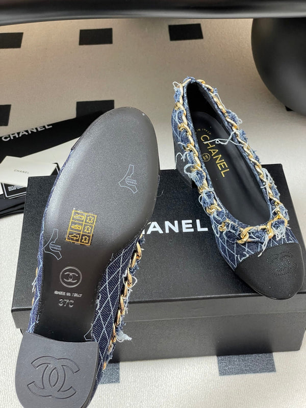 Chanel 25A 55mm Pump Big Chain Double C Dark Blue Denim Sheepskin 393811