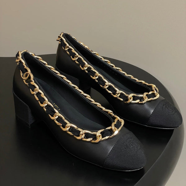 Chanel 25A 55mm Pump Big Chain Double C Black Sheepskin 393815