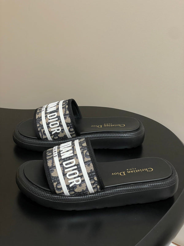 CD 25 Slippers Black White Fabric 394063