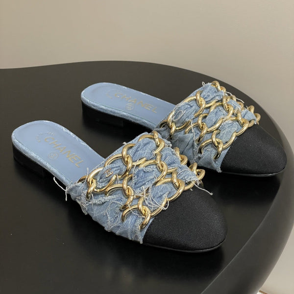 CC 25B Chain Closed Toe Flat Mule Light Blue Denim 393887