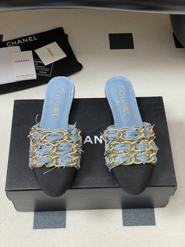 CC 25B Chain Closed Toe Flat Mule Light Blue Denim 393887