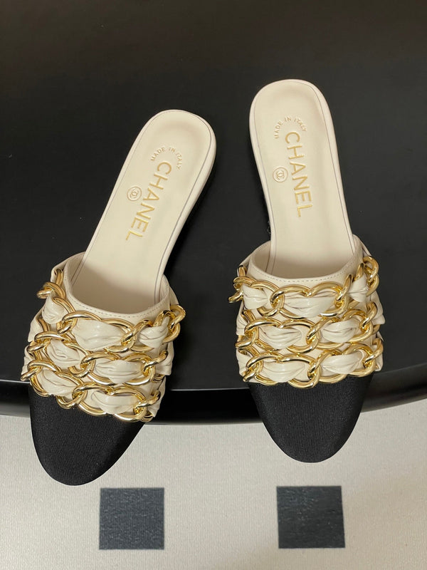 CC 25B Chain Closed Toe Flat Mule Ivory Sheepskin 393889