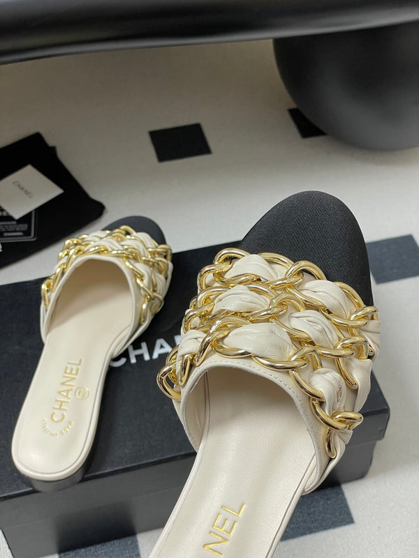 CC 25B Chain Closed Toe Flat Mule Ivory Sheepskin 393889
