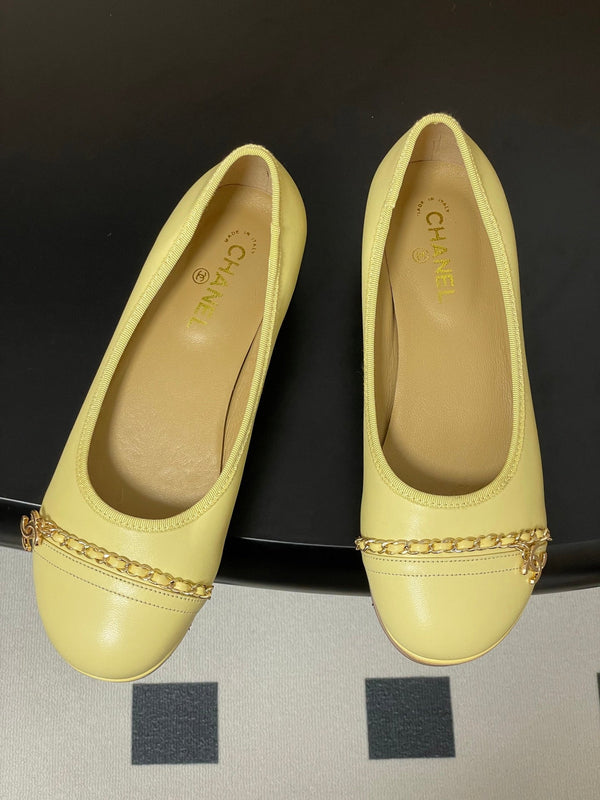 CC 25A Chain CC Thick-Soled Shoe 40mm Pastel Yellow Sheepskin 393952