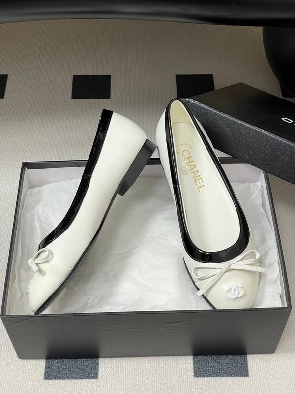 CC 25A Small Bow Ballet Flats White Mix Black Sheepskin 393966