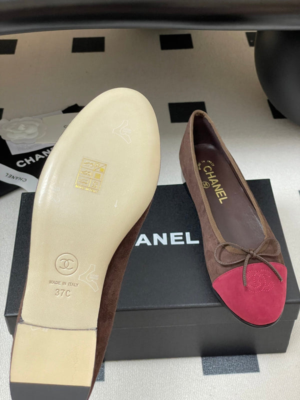 CC 25 Ballet Flat Chocolate Dark Red Suede 393996