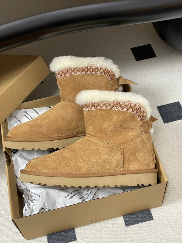 UGG Classic Mini Taslyn Boot Light Brown White Wool Suede 522216