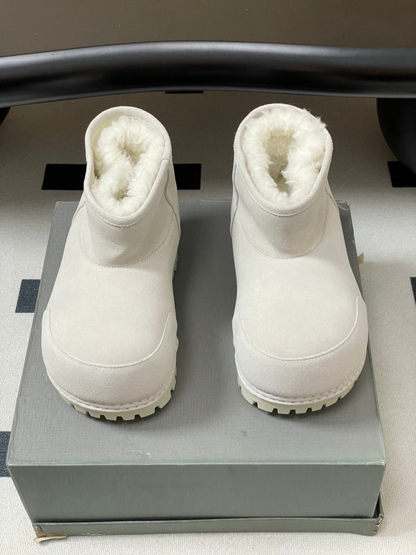 Balenciaga Snow Boots White Suede 535038