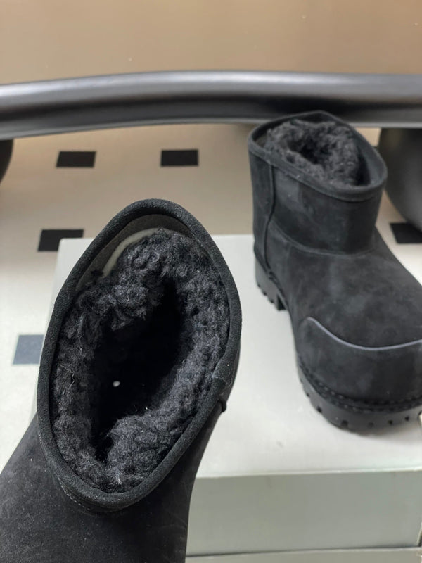 Balenciaga Snow Boots Black Suede 535039