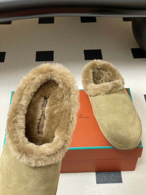 LP 25 Closed-Toe Half-Slippers Light Beige Suede Fur 534682