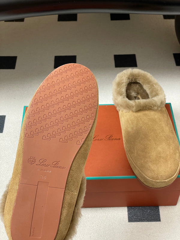 LP 25 Closed-Toe Half-Slippers Beige Suede Fur 534684