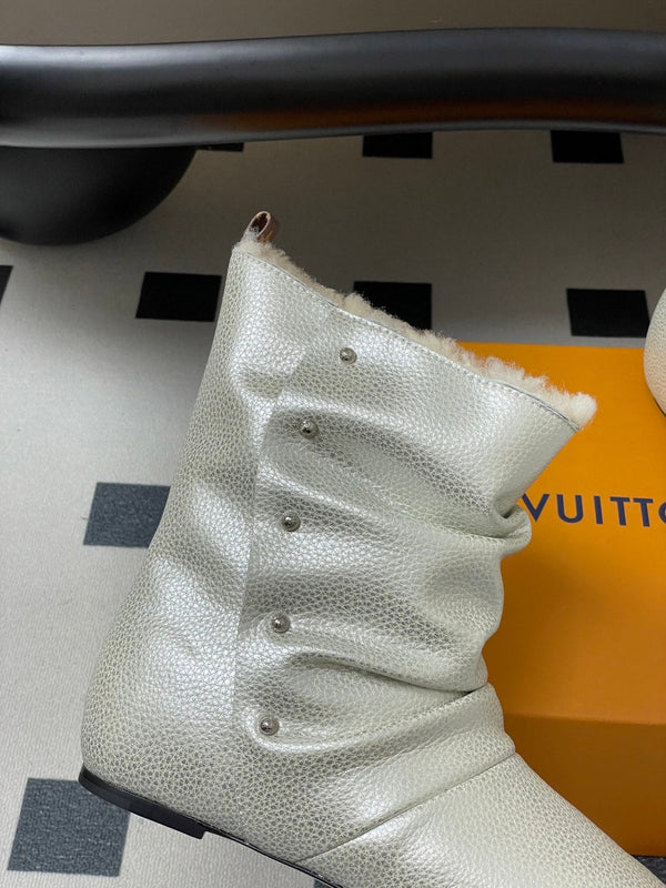 LV 25Fw Nomad Slip-on Ankle Boots Flat Silver Grain Leather Wool-lined 534593