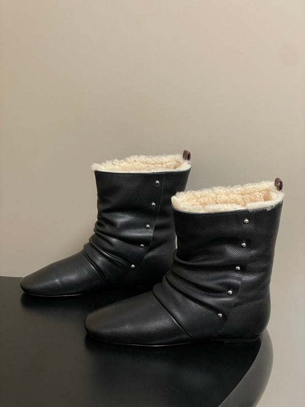 LV 25Fw Nomad Slip-on Ankle Boots Flat Black Grain Leather Wool-lined 534594 .