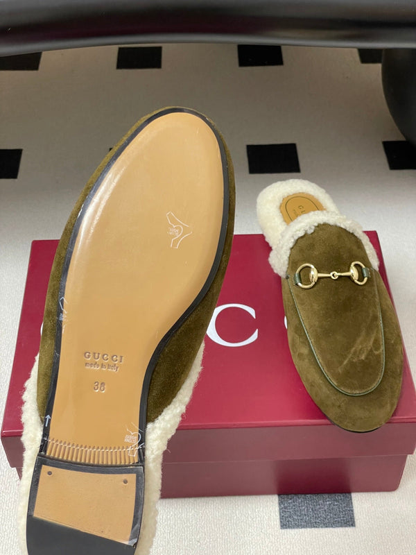 GG horsebit flat mules olive green suede and wool 534707