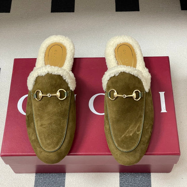 GG horsebit flat mules olive green suede and wool 534707