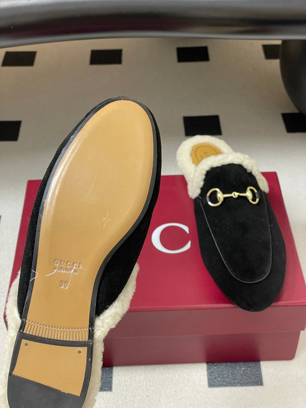 GG horsebit flat mules black suede and wool 534710