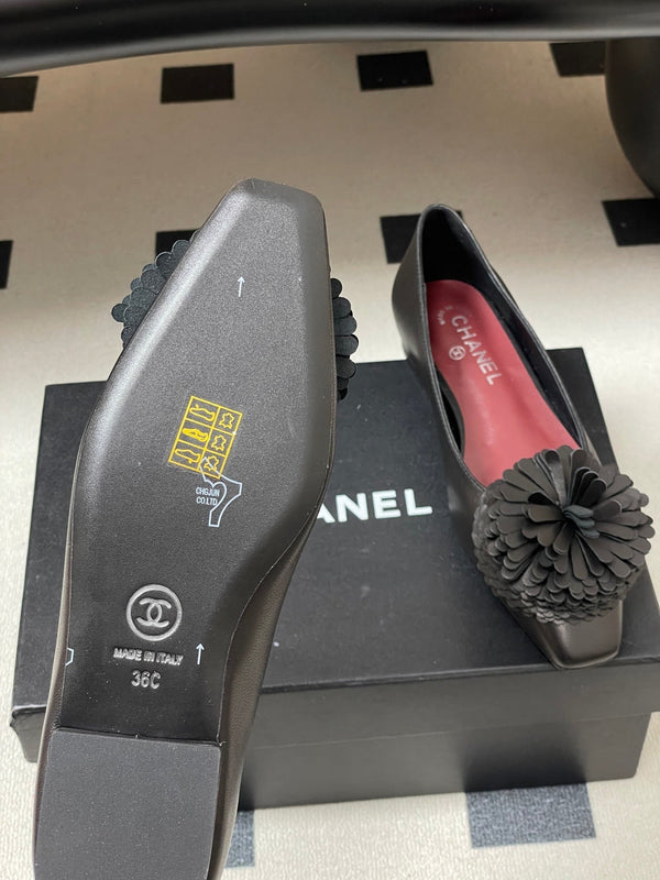 CC 26 Ballerines fleur en cuir d'agneau noir 593168