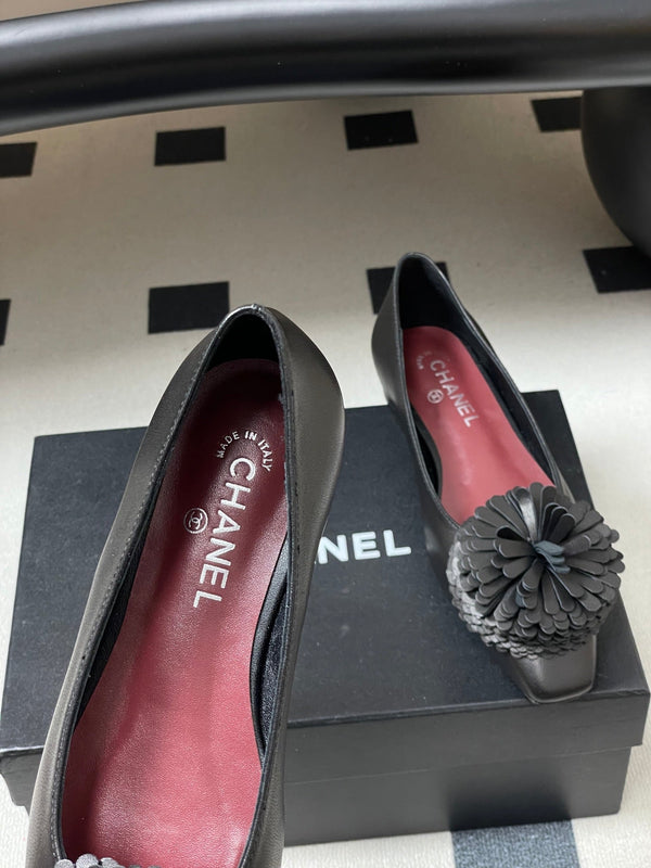 CC 26 Ballerines fleur en cuir d'agneau noir 593168