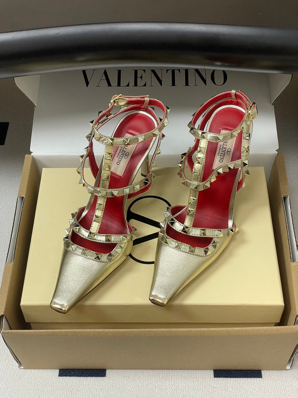 VT Rockstud Kidskin Pump 100mm Gold Sheepskin 835109