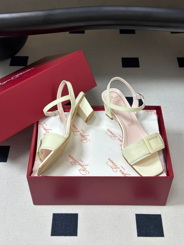 RV Belle Vivier Sandals Cream Patent Leather 835127