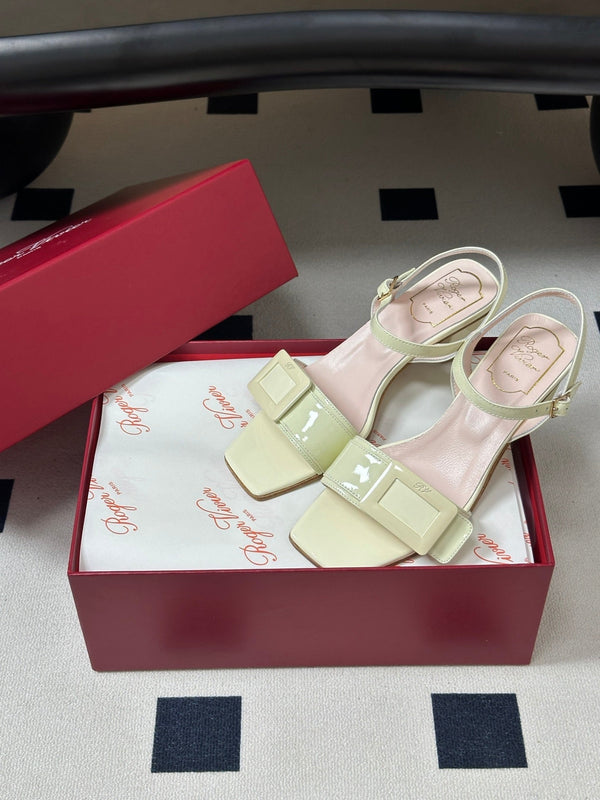 RV Belle Vivier Sandals Cream Patent Leather 835127