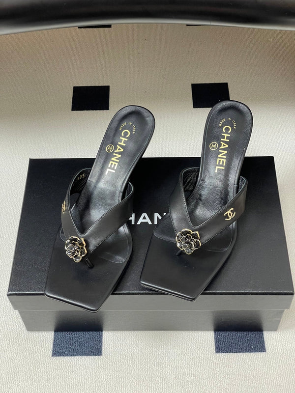 CC 26s Camellia High-Heeled Sandals Square Toe 6cm Black Leather 834729