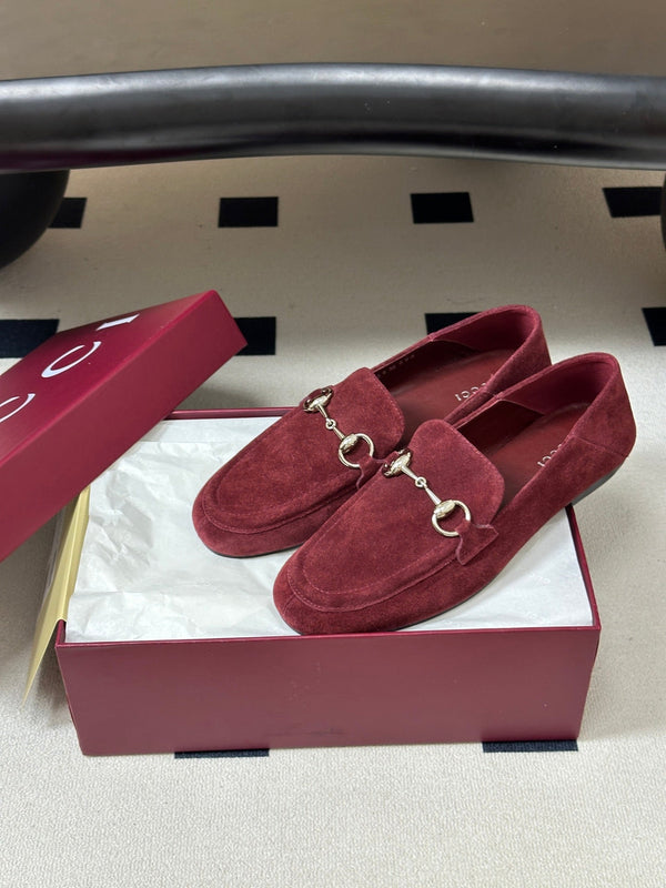 GG 26s Horsebit Loafers Flat Burgundy Suede 952561