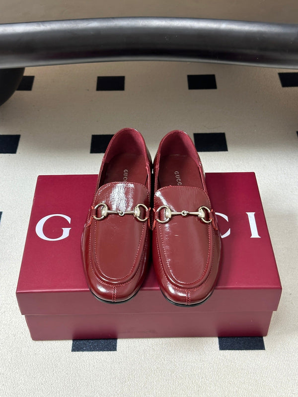 GG 26s Horsebit Loafers Flat Burgundy Glossy Leather 952565