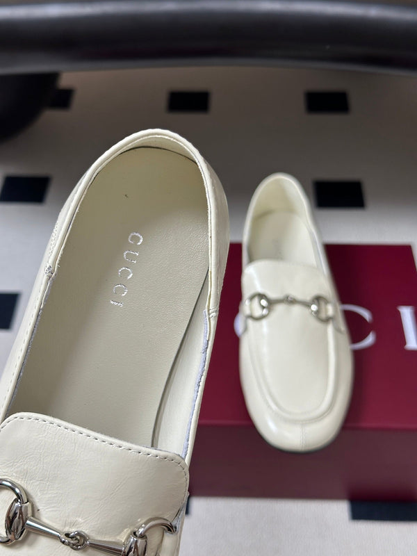 GG 26s Horsebit Loafers Flat White Glossy Leather 952567