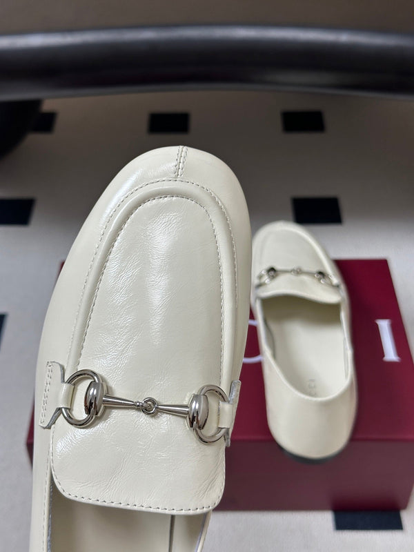 GG 26s Horsebit Loafers Flat White Glossy Leather 952567
