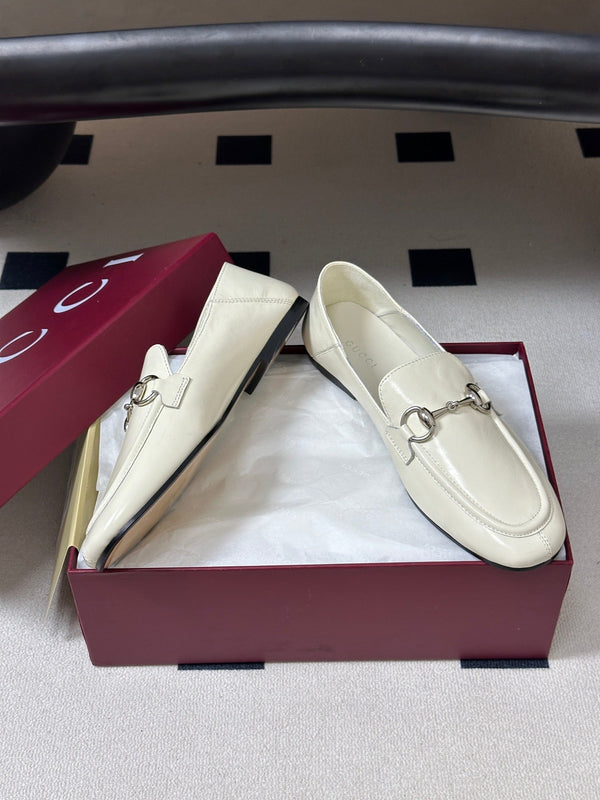 GG 26s Horsebit Loafers Flat White Glossy Leather 952567
