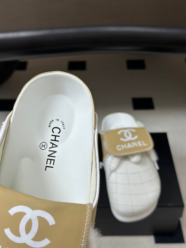 CC 26s Mules Beige White Quilted Leather Shearing 952552