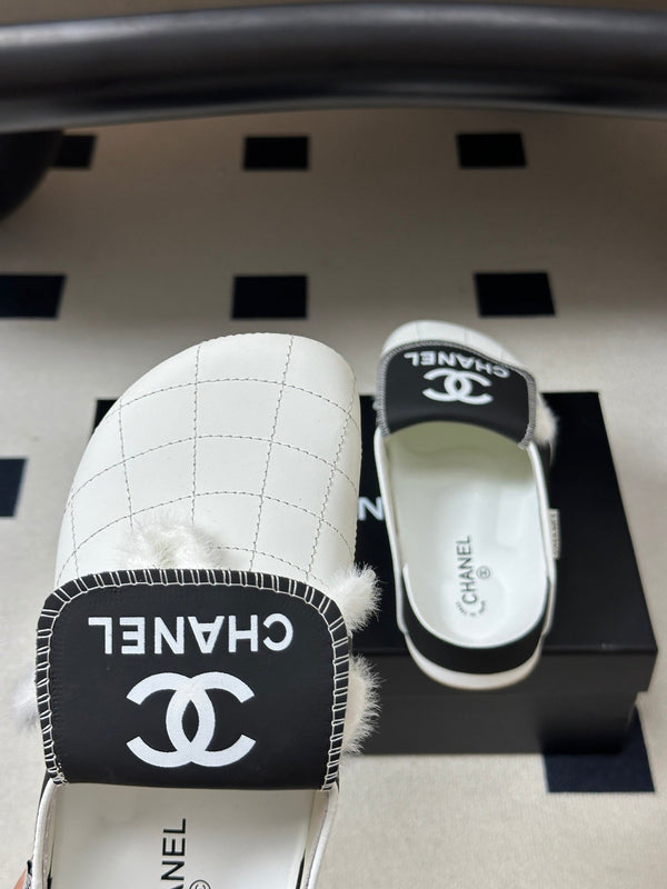 CC 26s Mules Black White Quilted Leather Shearing 952555