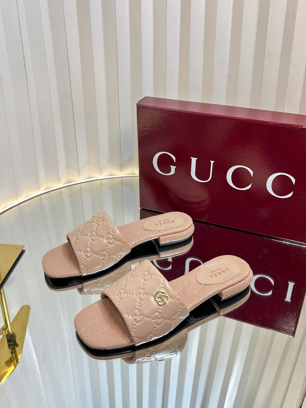 Sandali GC Double G Slide in pelle goffrata color carne 294632