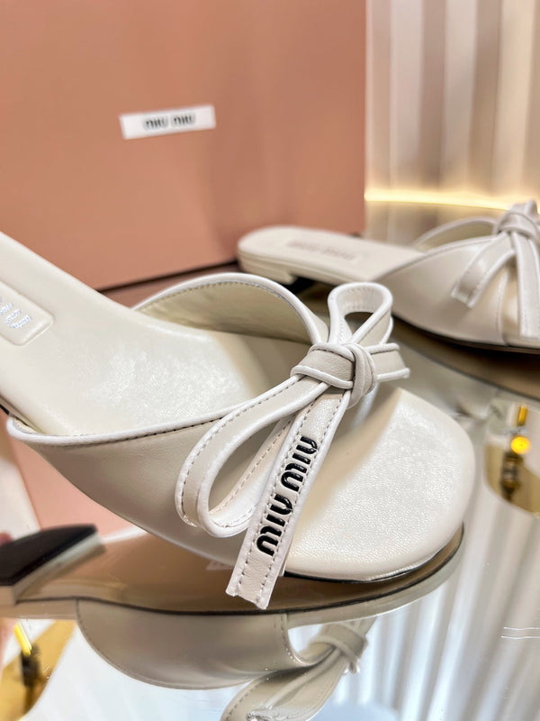 Miu 26s Bow Slippers White Leather 768205