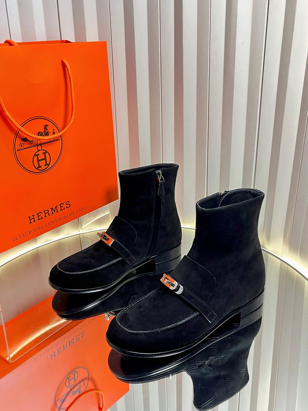 HM 25s Kelsy Ankle Boot Black Suede 548463