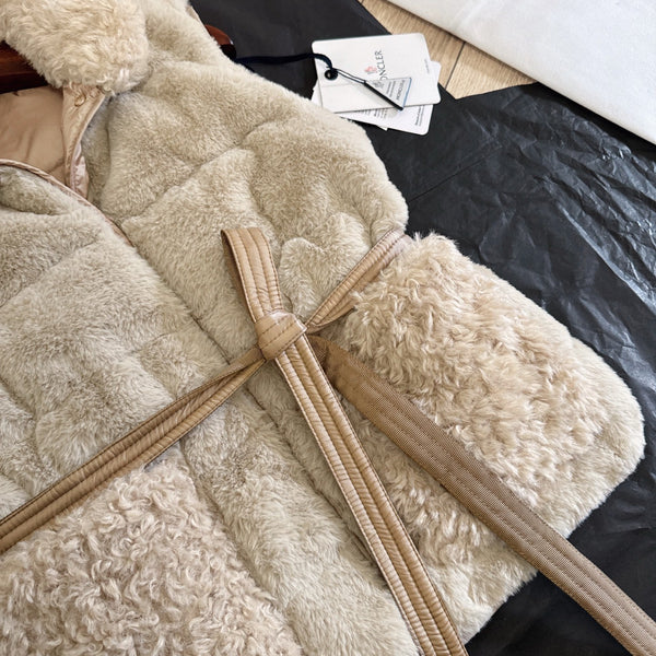 Moncler 2025 Joui Gilet Fausse Fourrure et Duvet Effet Mouton Beige Clair