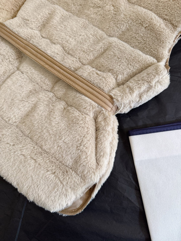 Moncler 2025 Joui Gilet Fausse Fourrure et Duvet Effet Mouton Beige Clair