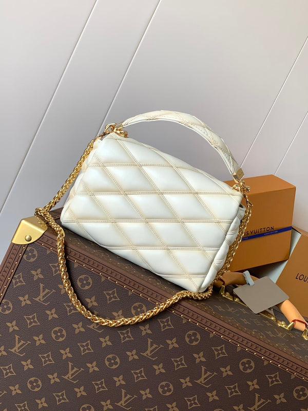 LV GO-14 MM 23 cm Pelle di agnello vaniglia GHW