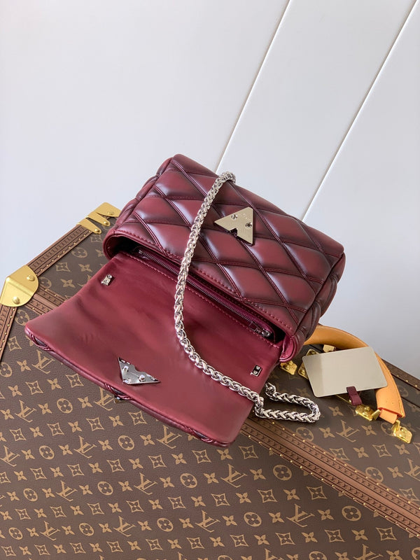 LV GO-14 MM 23cm Bordeaux Pelle di agnello Metallo HW
