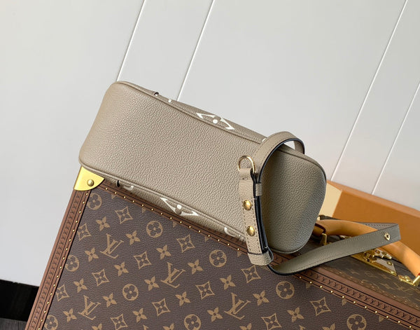 LV Boulogne PM 29cm Grigio Crema Pelle di vacchetta goffrata GHW