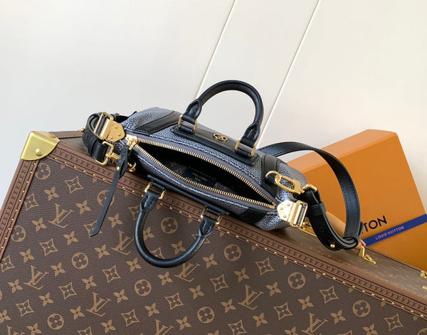 LV Nano LV Biker 23cm Nero Grigio Chiaro Pelle di Pecora e Pelle di Vacchetta Metallo