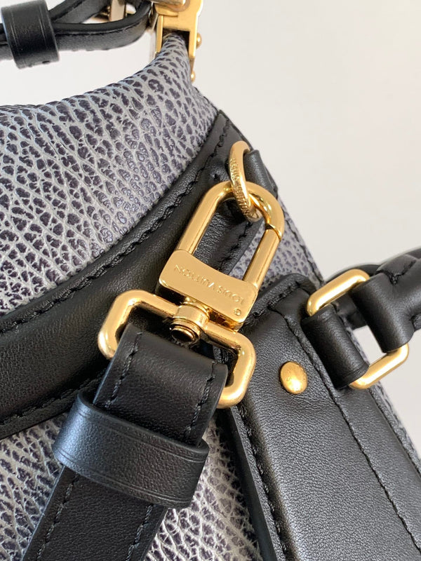 LV Nano LV Biker 23cm Nero Grigio Chiaro Pelle di Pecora e Pelle di Vacchetta Metallo