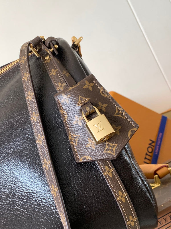 LV M26039 Express PM Handbag 26cm Black Cowhide GHW